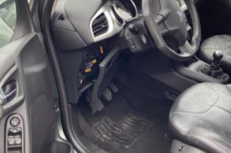 Vitre avant droit CITROEN C3 2