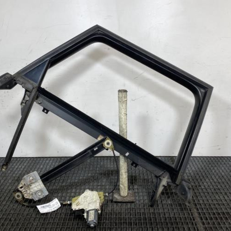 Leve vitre electrique arriere droit AUDI A6 3 Photo n°1