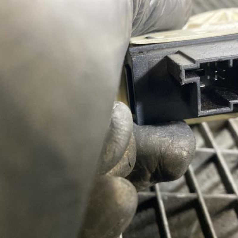 Leve vitre electrique arriere droit AUDI A6 3 Photo n°3