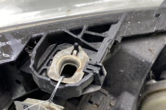 Optique avant principal gauche (feux)(phare) MERCEDES CLASSE B 245