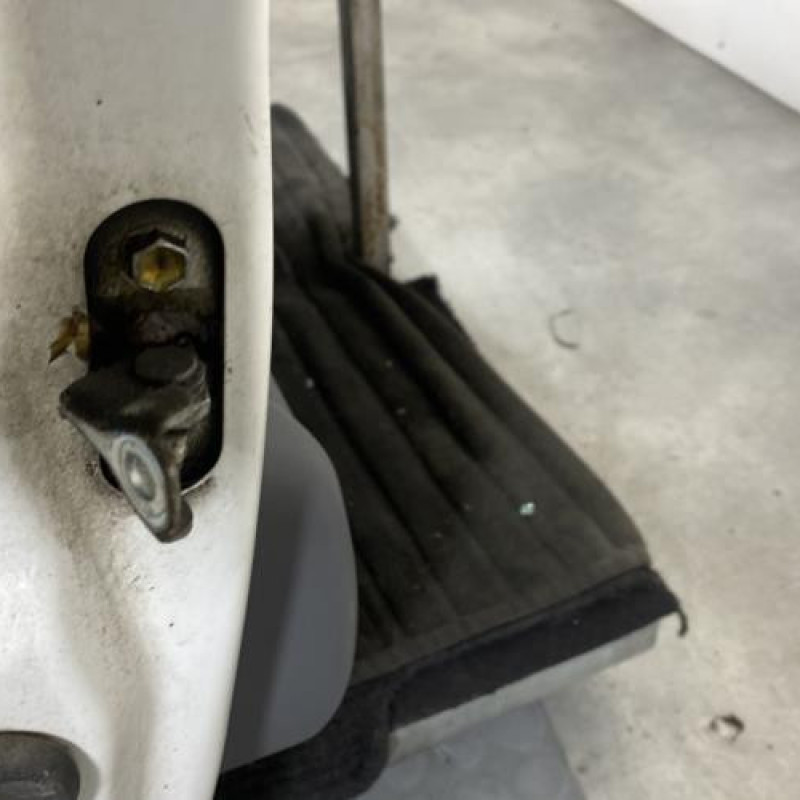 Porte avant droit PEUGEOT 107 Photo n°6