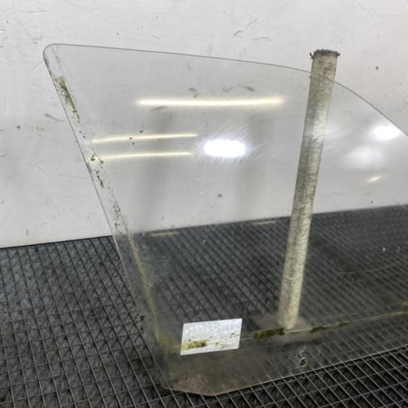 Vitre avant droit PEUGEOT 405 Photo n°4