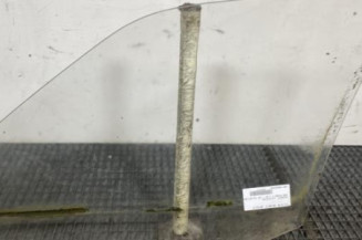 Vitre avant droit PEUGEOT 405