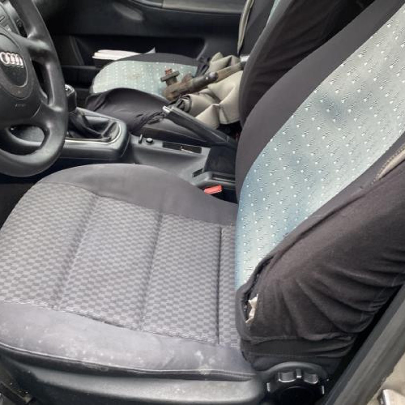 Porte arriere gauche AUDI A4 1 Photo n°16