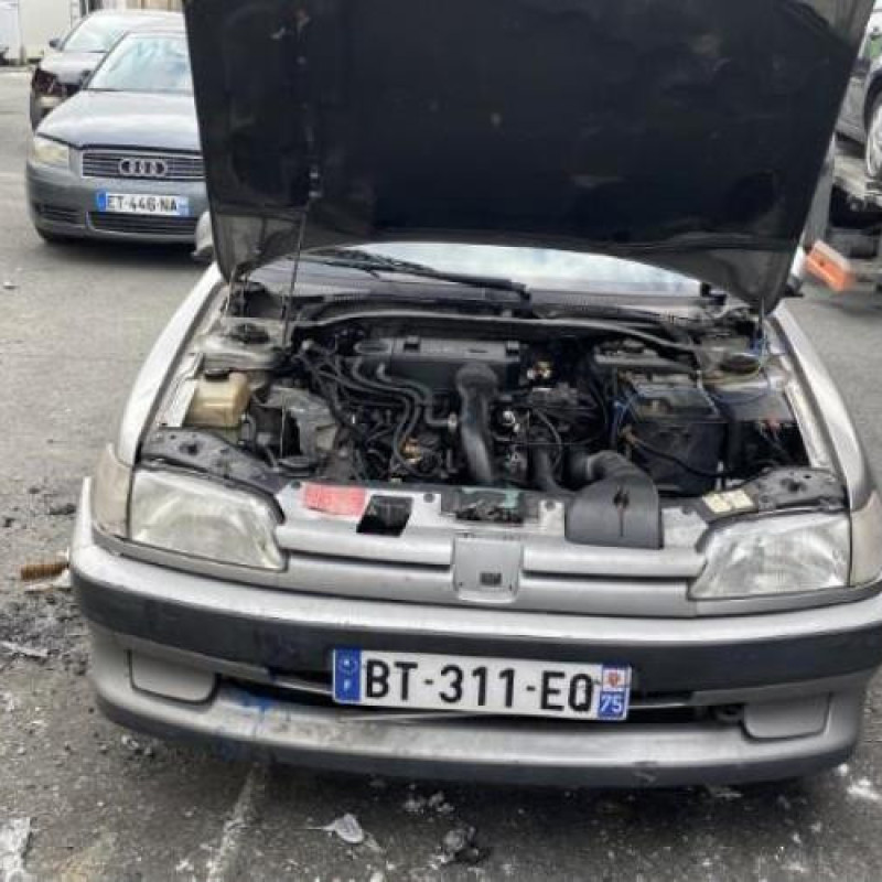 Vitre avant droit PEUGEOT 306 Photo n°13