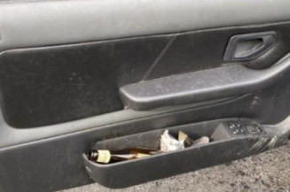 Vitre avant droit PEUGEOT 306