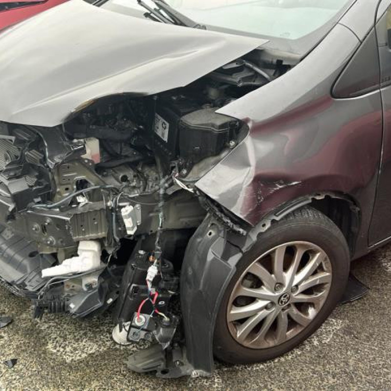 Moteur TOYOTA YARIS 3 Photo n°8