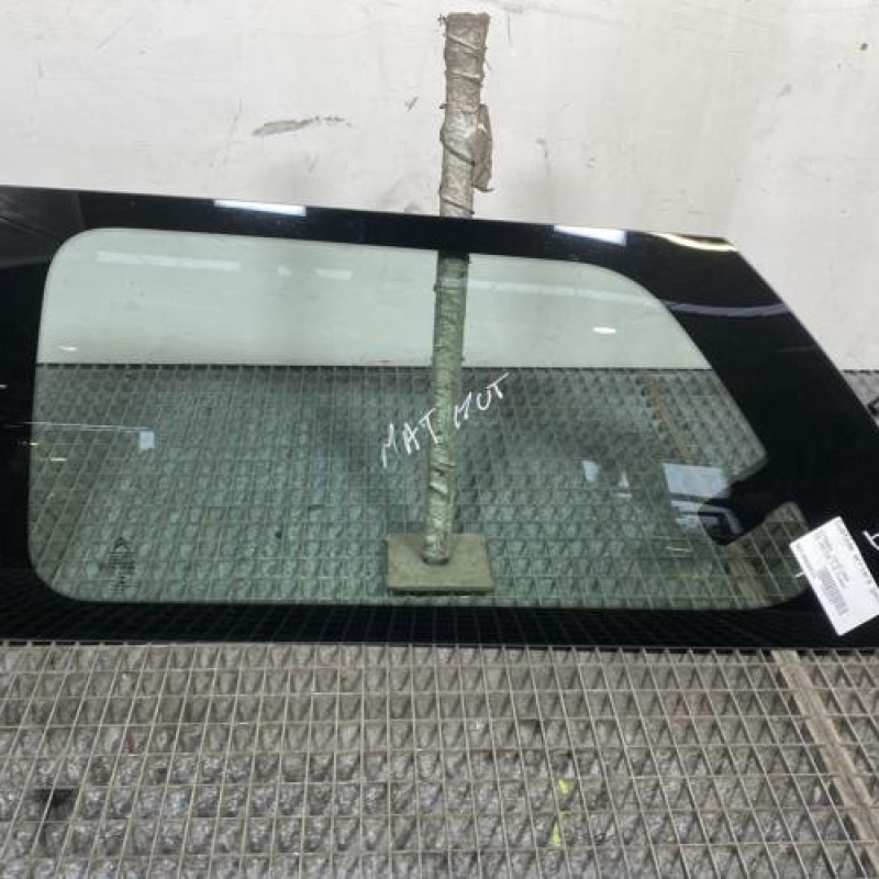 Vitre arriere gauche CITROEN C4 CACTUS Photo n°1