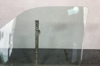 Vitre avant droit MERCEDES CLASSE V 638