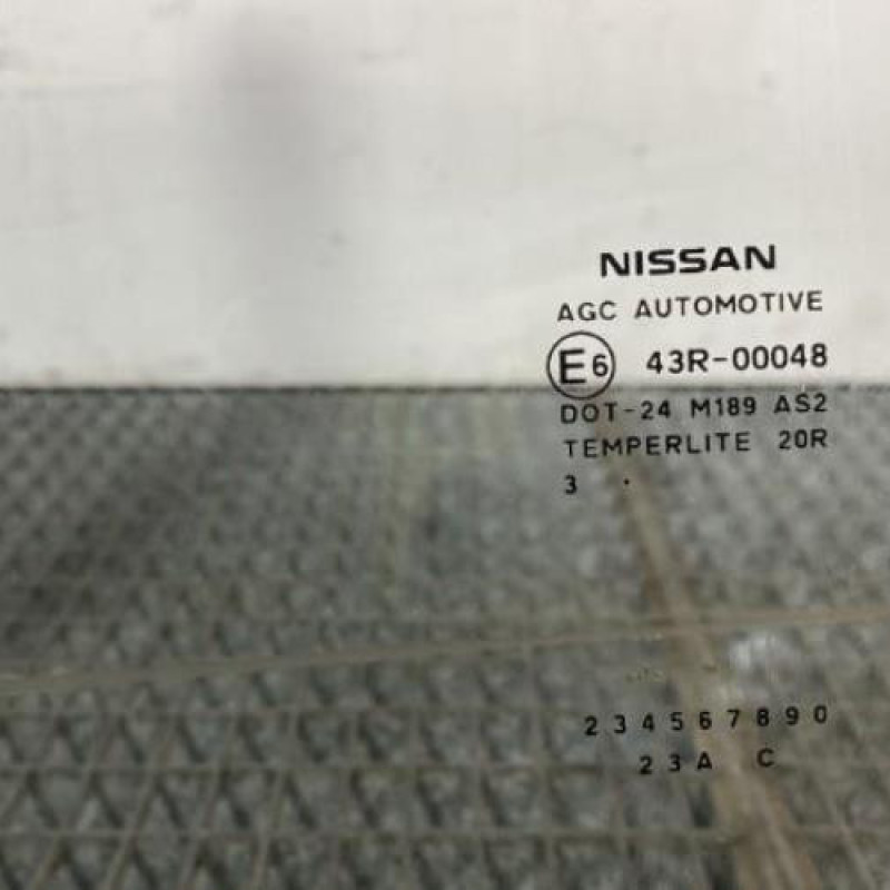 Vitre arriere gauche NISSAN NOTE 2 Photo n°3