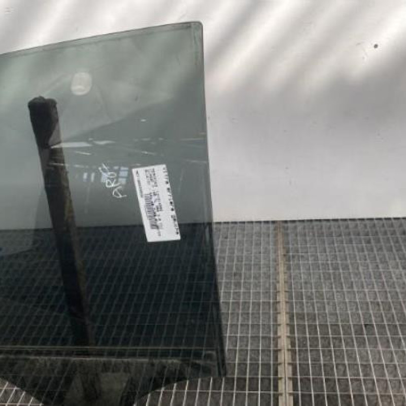 Vitre arriere gauche MERCEDES CLASSE M 166 Photo n°3