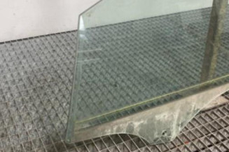 Vitre avant gauche FORD FOCUS 3