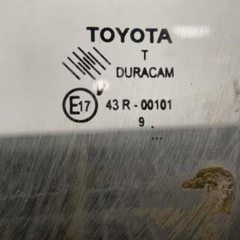 Vitre arriere gauche TOYOTA VERSO Photo n°3