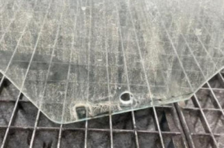 Vitre avant droit OPEL CORSA D