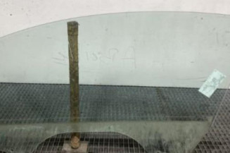 Vitre avant droit OPEL CORSA D