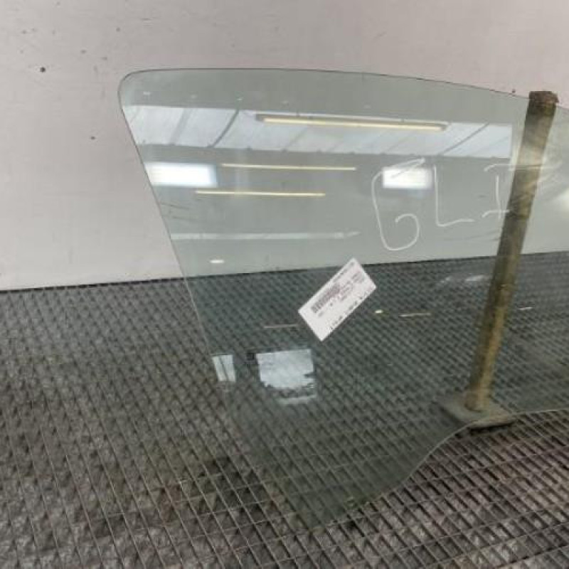 Vitre avant droit OPEL CORSA D Photo n°6