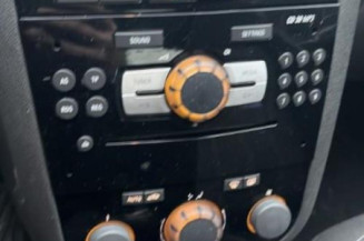 Vitre avant droit OPEL CORSA D