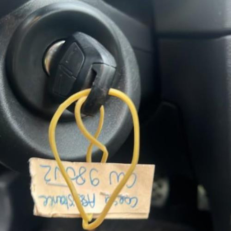Vitre avant droit OPEL CORSA D Photo n°18