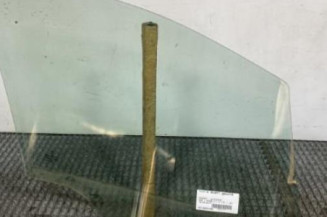 Vitre avant gauche PEUGEOT 208 1