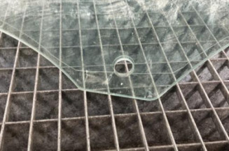 Vitre avant gauche FORD FOCUS 3
