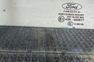 Vitre avant gauche FORD FOCUS 3