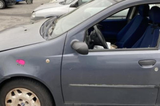 Optique avant principal gauche (feux)(phare) FIAT PUNTO 2