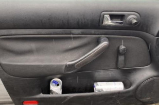 Optique avant principal gauche (feux)(phare) VOLKSWAGEN BORA