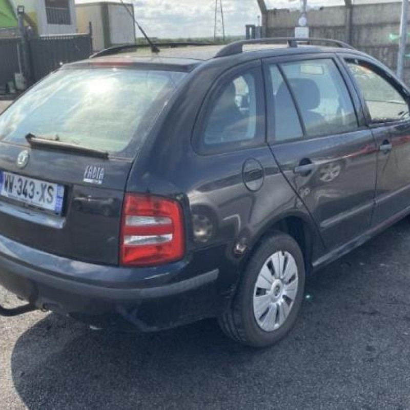 Feu arriere principal droit (feux) SKODA FABIA 1 Photo n°6