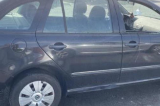 Feu arriere principal droit (feux) SKODA FABIA 1