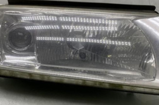 Optique avant principal droit (feux)(phare) SKODA OCTAVIA 1 Photo n°1