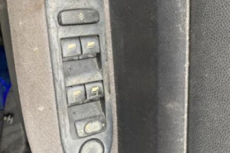 Calculateur moteur PEUGEOT 307
