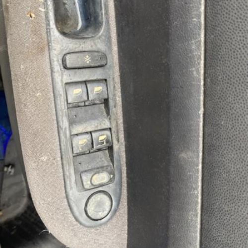 Calculateur moteur PEUGEOT 307 Photo n°14