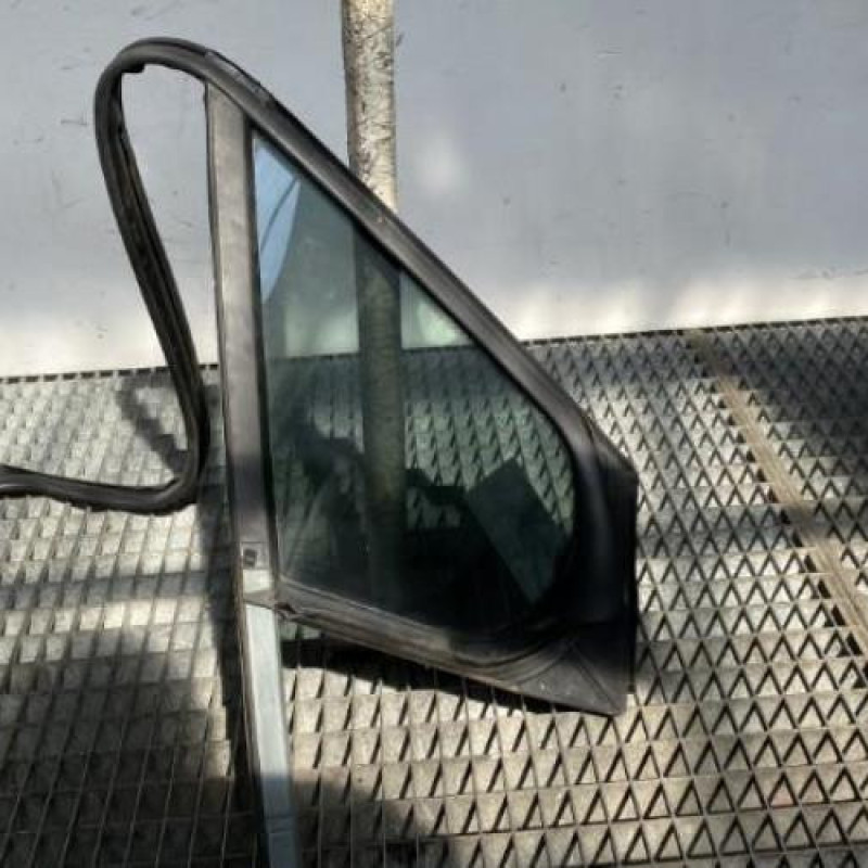 Custode avant gauche (porte) PEUGEOT 308 1 Photo n°4