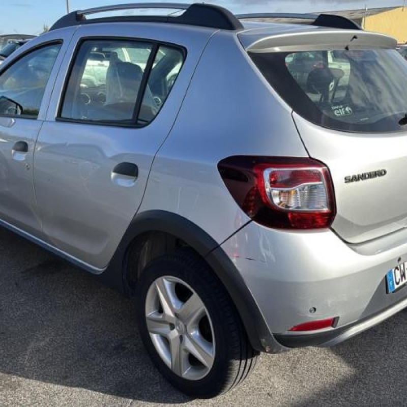 Vitre arriere droit DACIA SANDERO 2 Photo n°9