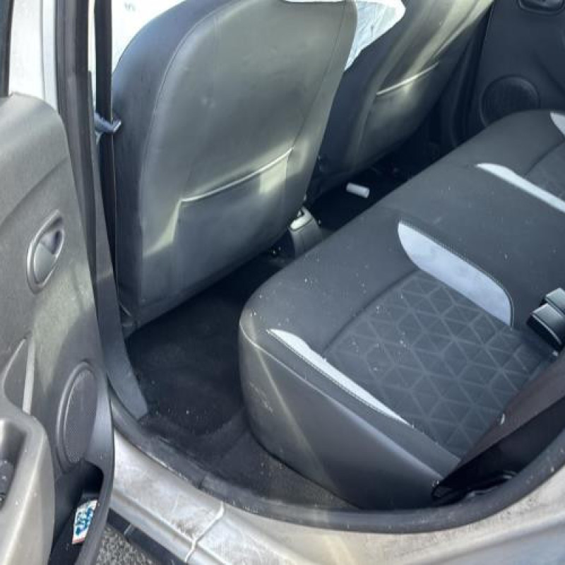 Vitre arriere droit DACIA SANDERO 2 Photo n°15