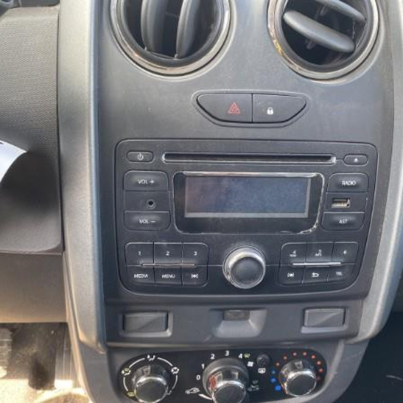 DACIA DUSTER 1 PHASE 2 1.5 DCI - 8V TURBO 4X4 Photo n°14