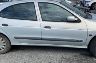 Leve vitre mecanique arriere droit RENAULT MEGANE 1
