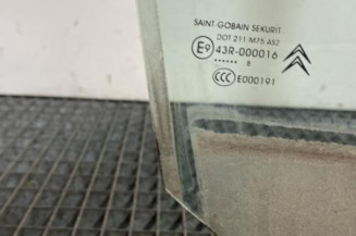 Vitre avant droit CITROEN C4 GRAND PICASSO 1