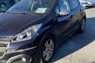 Calculateur moteur PEUGEOT 208 1
