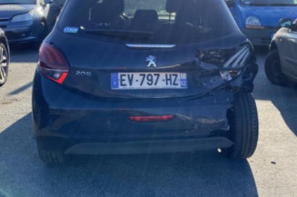 Calculateur moteur PEUGEOT 208 1