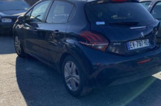 Calculateur moteur PEUGEOT 208 1