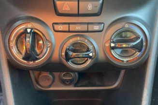 Calculateur moteur PEUGEOT 208 1