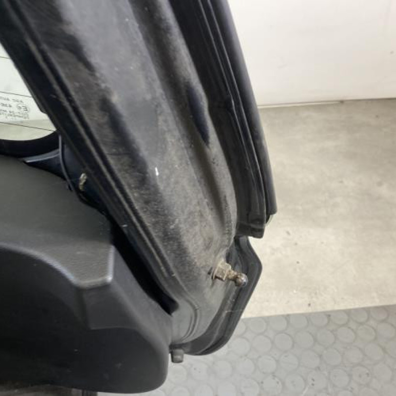 Malle/Hayon arriere OPEL AGILA B Photo n°8