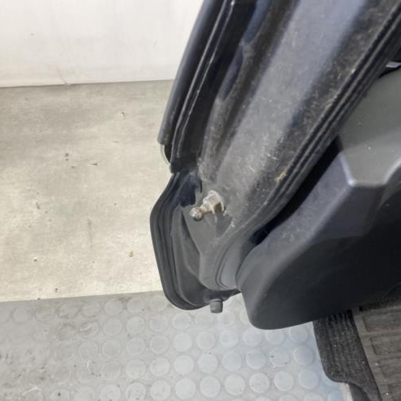 Malle/Hayon arriere OPEL AGILA B Photo n°9