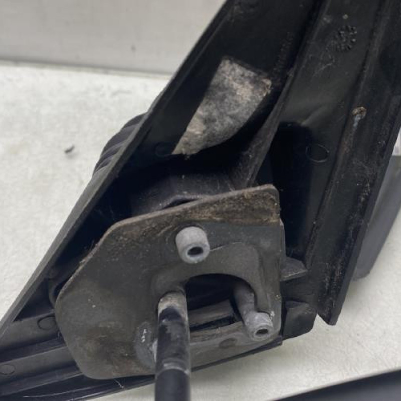 Retroviseur droit PEUGEOT 205 Photo n°6