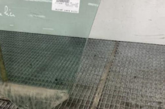 Vitre avant gauche OPEL INSIGNIA 1
