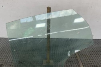 Vitre arriere gauche FORD FOCUS 3 Photo n°1