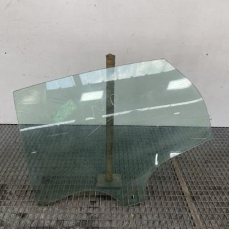 Vitre arriere gauche FORD FOCUS 3 Photo n°1