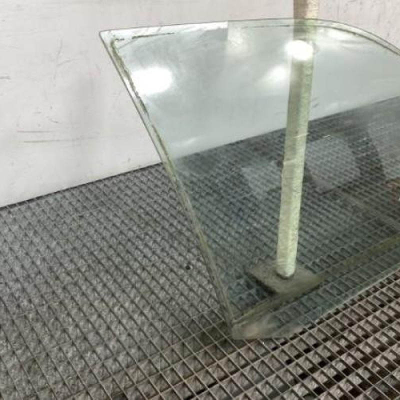 Vitre avant droit SEAT IBIZA 2 Photo n°4