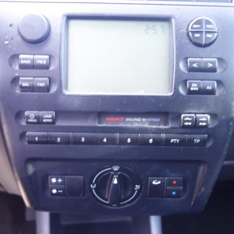 Vitre avant droit SEAT IBIZA 2 Photo n°11